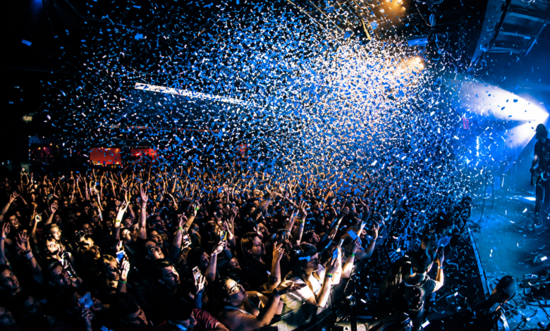 Crowd Party